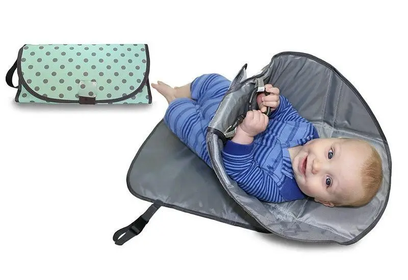 Lightweight Travel Changing Pad With Carry Handle 1